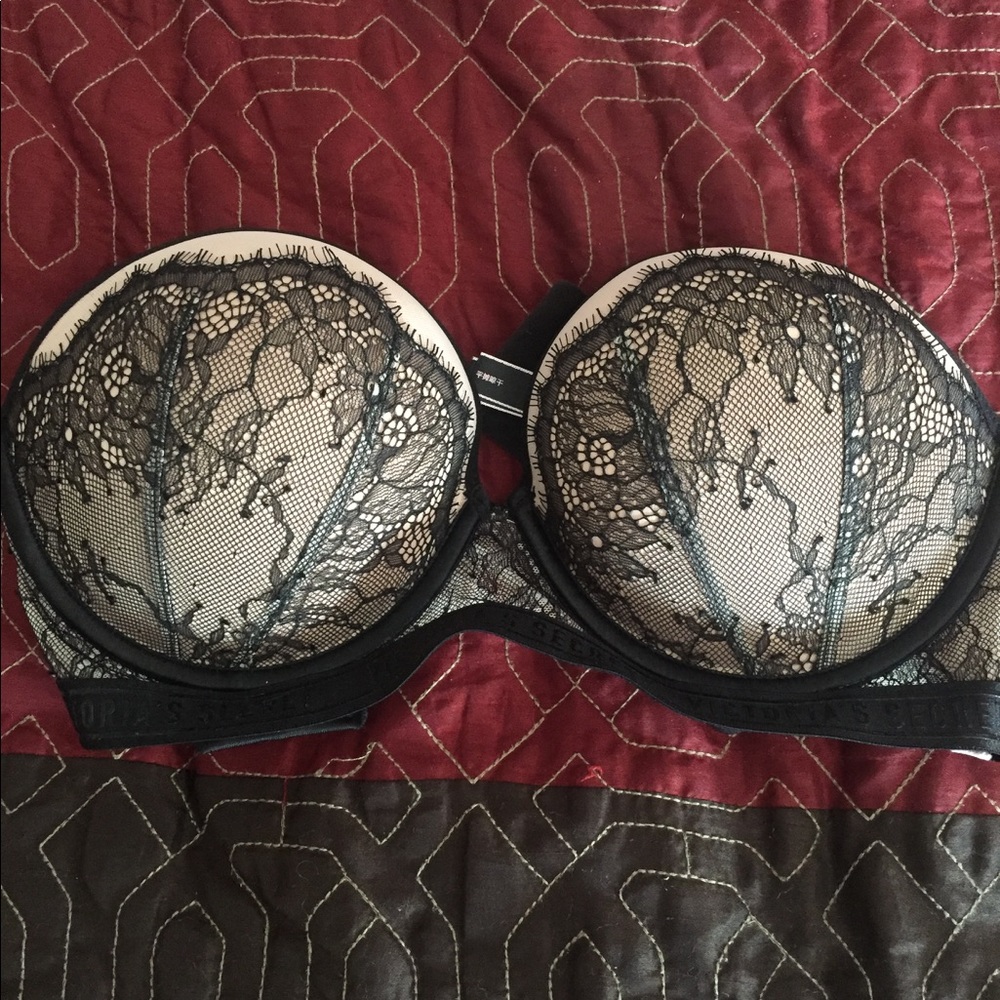 Victoria's Secret Very Sexy Multi-Way Push-Up Bra